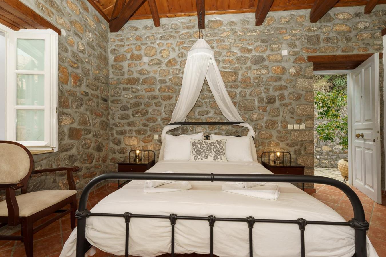 Nereids Guesthouse Hydra  Exterior photo