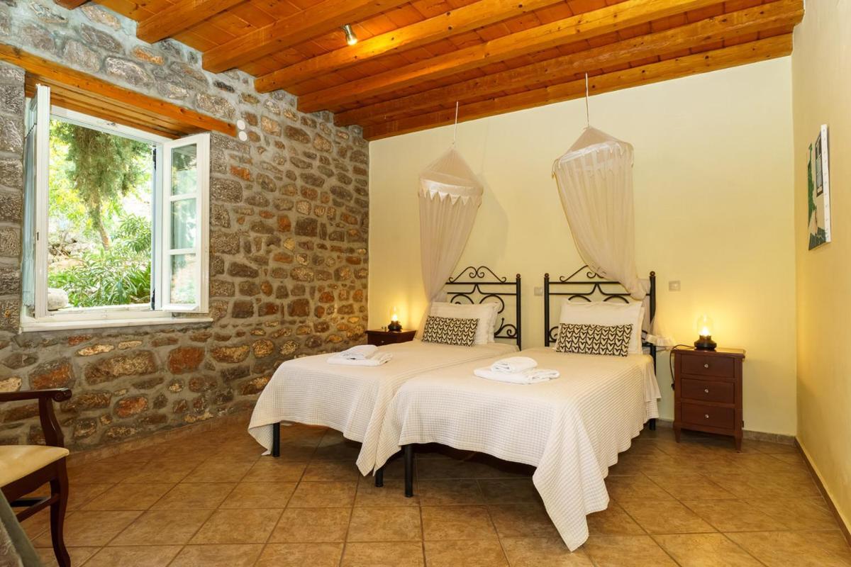 Nereids Guesthouse Hydra  Exterior photo