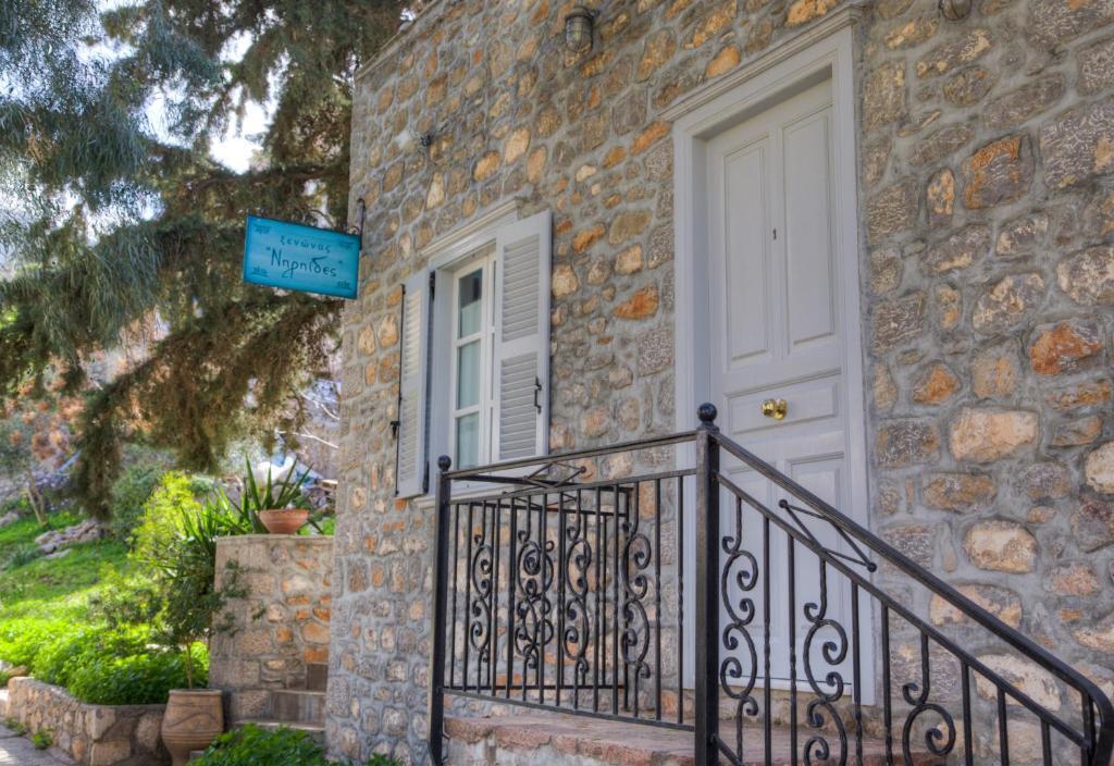 Nereids Guesthouse Hydra  Exterior photo